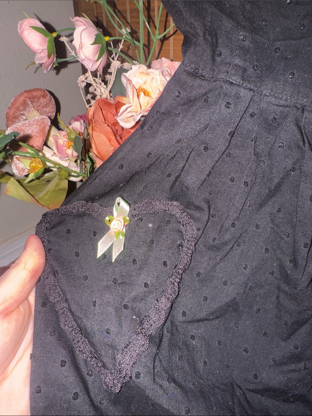 Betsey Johnson Black Eyelet tunic with Floral Appliqués - Picture 4 of 4